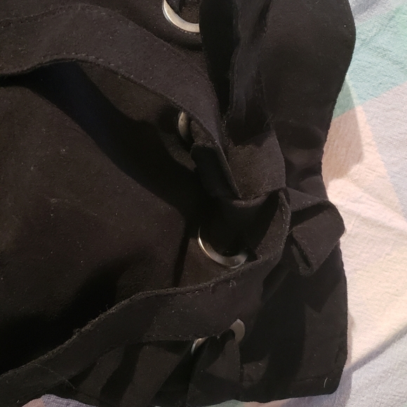 Boots - Picture 4 of 5